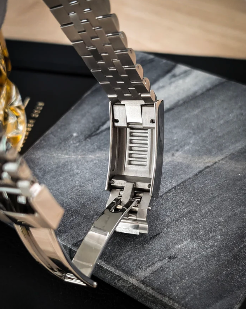 SEIKOJUST FLUTED | ARABIC BLACK