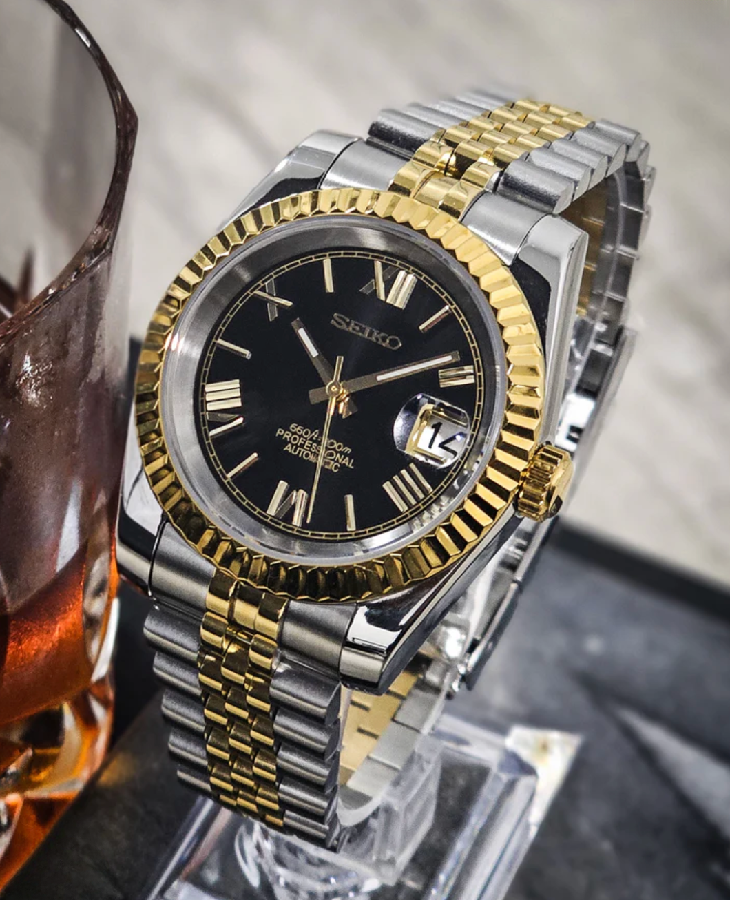 SEIKOJUST FLUTED | TWOTONE BLACK ROMAN