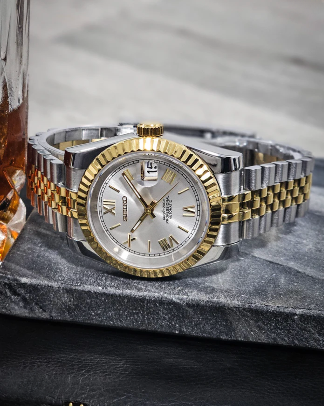 SEIKOJUST FLUTED | TWOTONE WHITE ROMAN