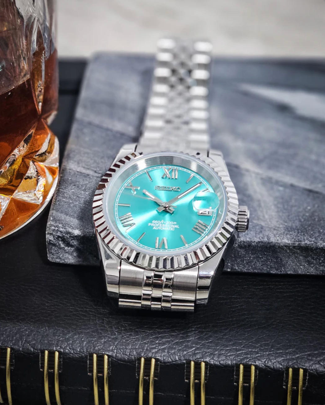 SEIKOJUST FLUTED | ROMAN TIFFANY