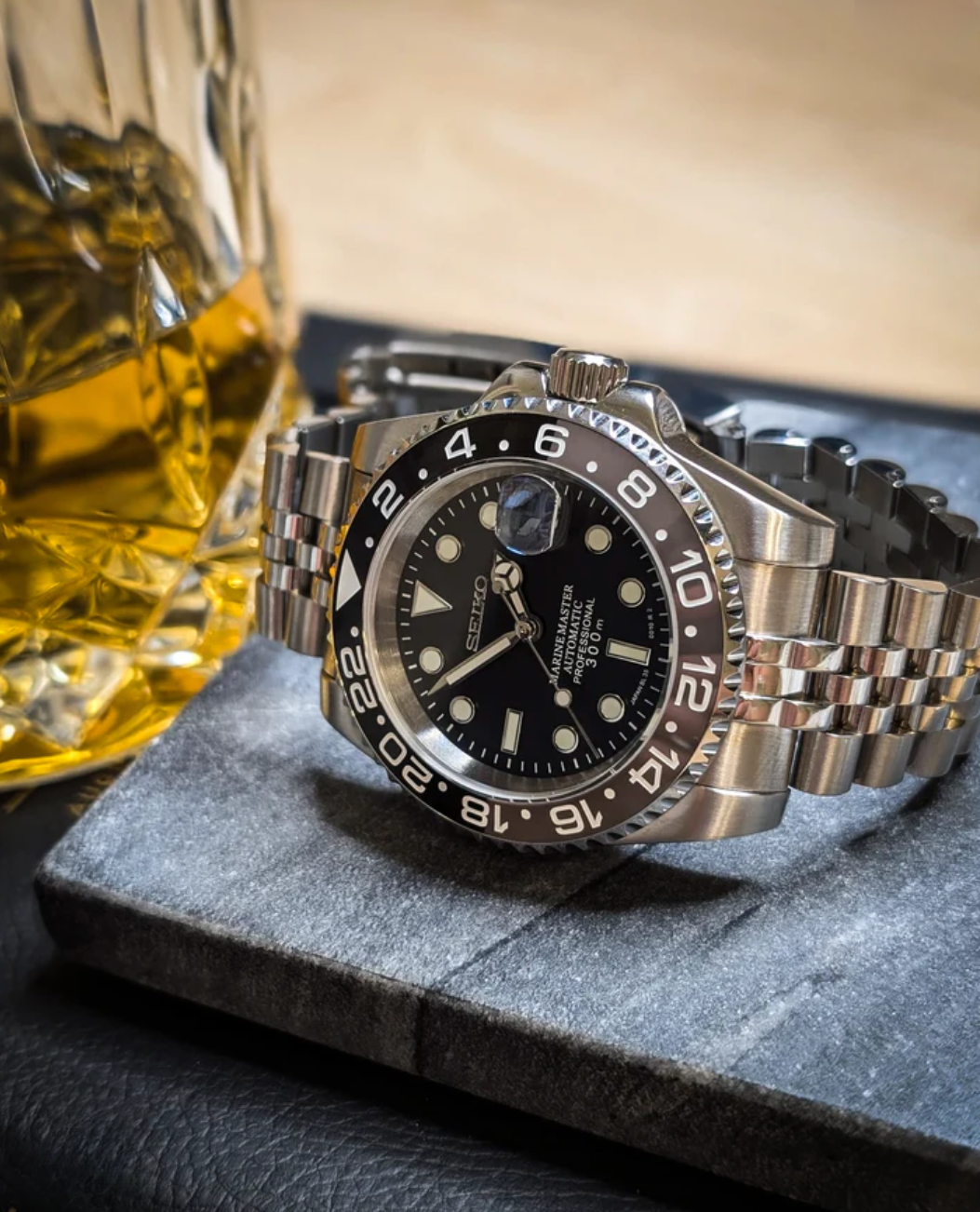 SEIKOSUB 24H | BRUCE WAYNE