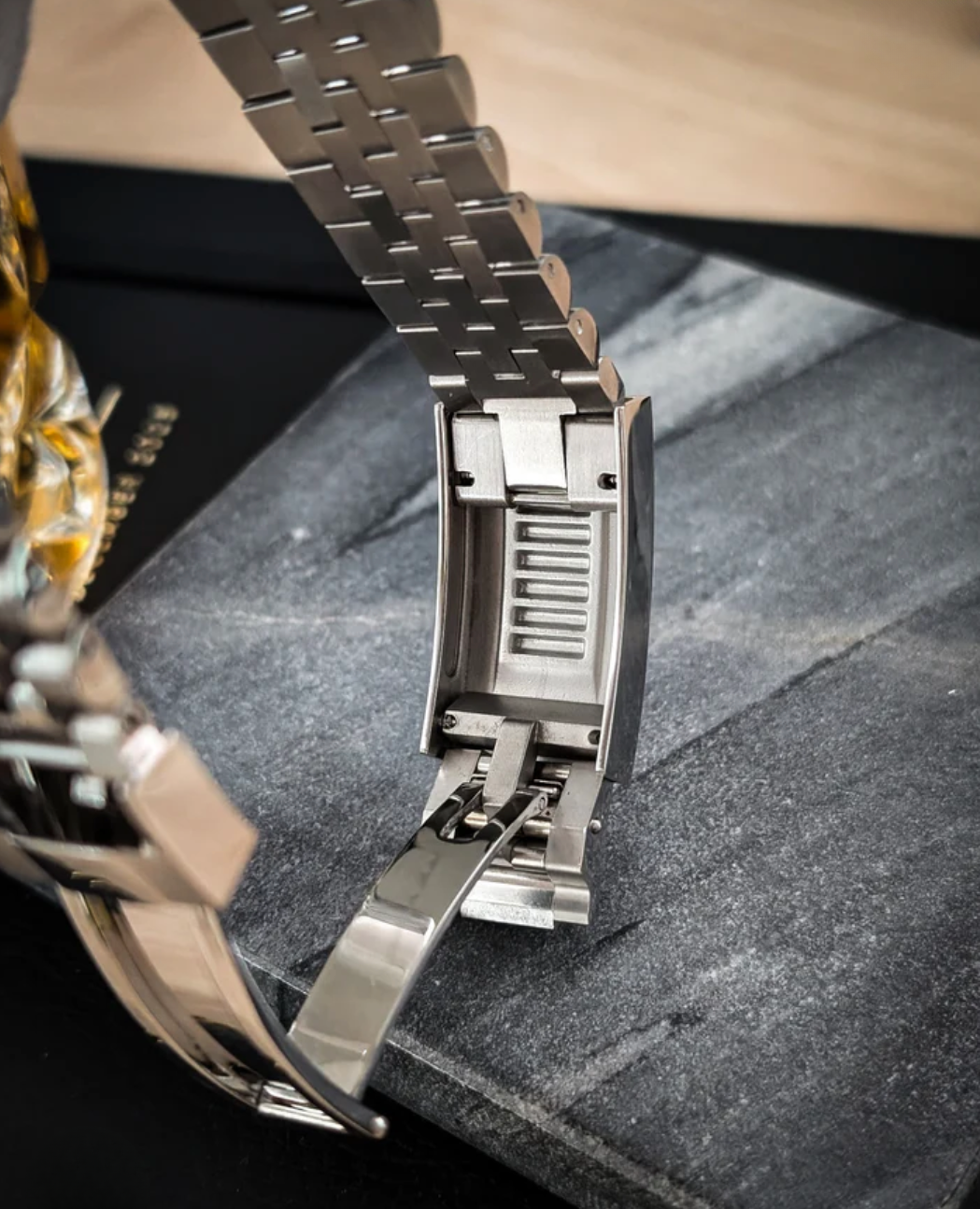 SEIKOBLACKBAY CHRONO | MONOCHROME RACER