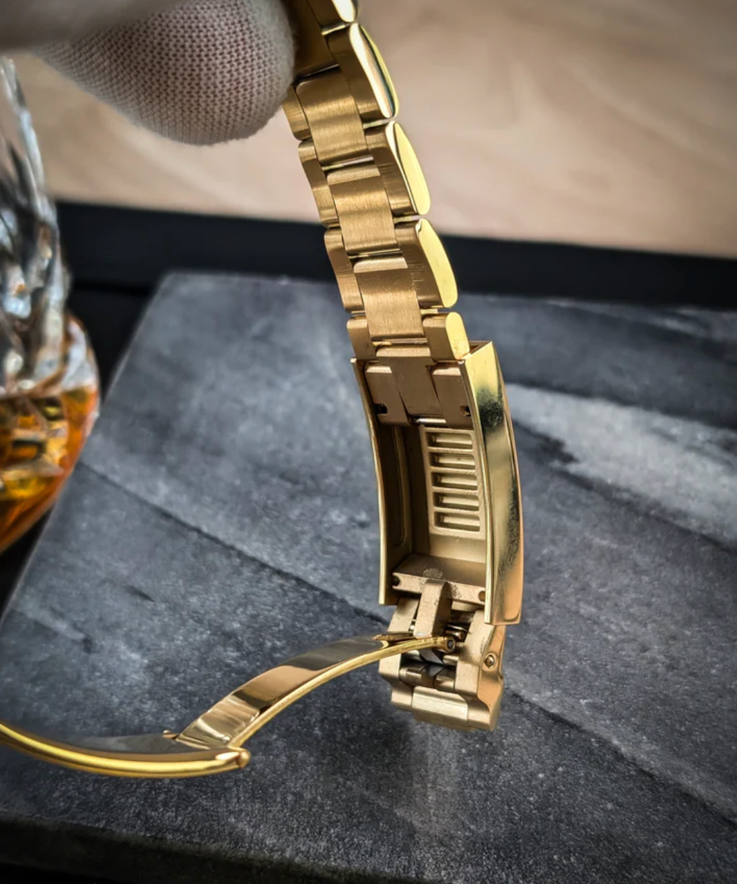 SEIKOGMT | GOLD BATMAN