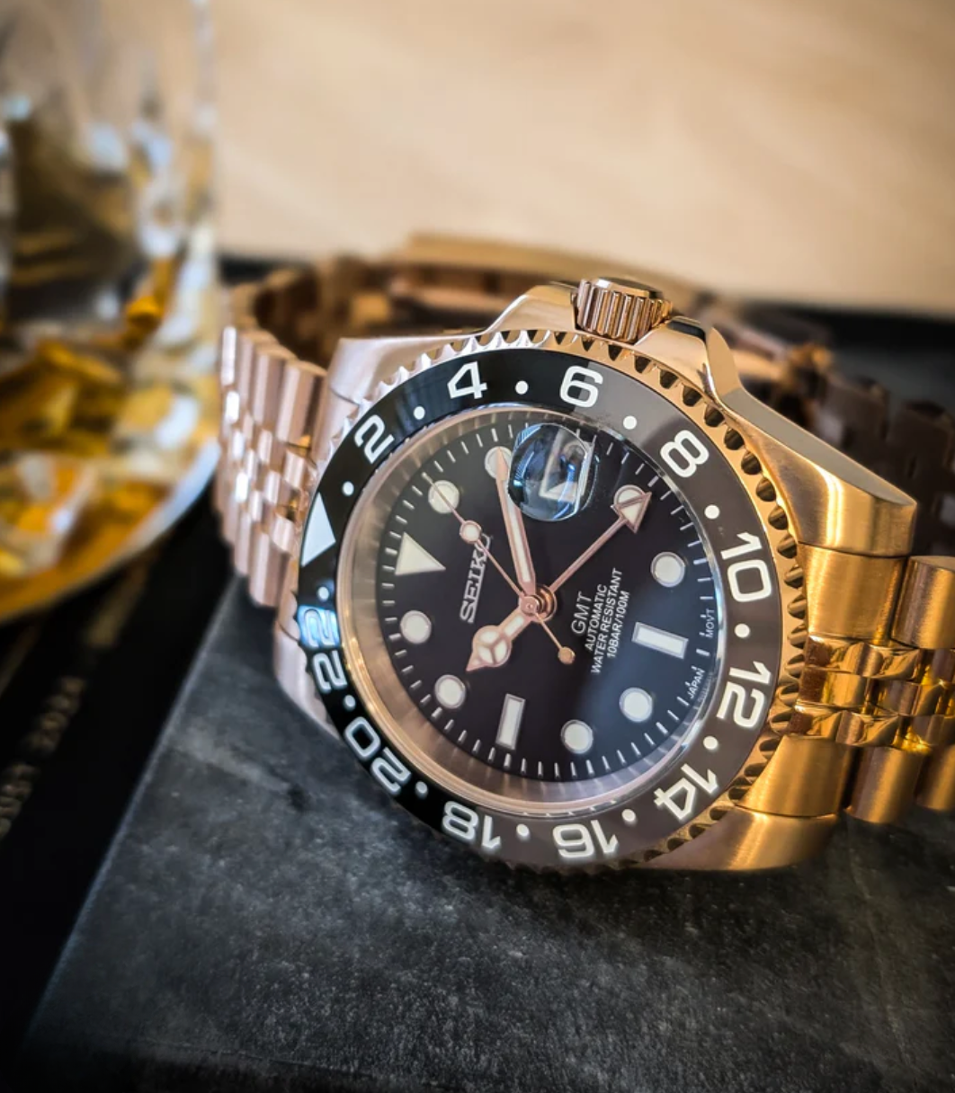 SEIKOGMT | ROSE GOLD BRUCE WAYNE